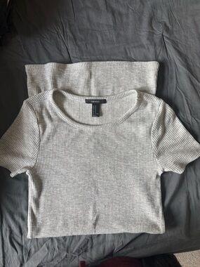 Forever 21 Light Gray Ribbed Short Sleeve dress.